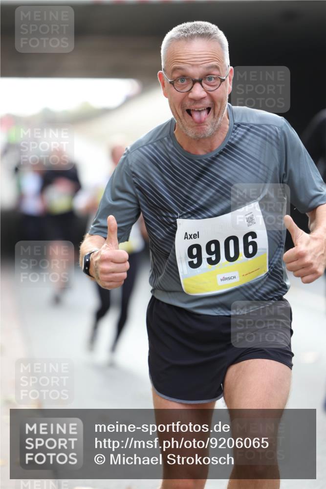 05.10.2025 - 20. swb-Marathon Bremen Michael Strokosch http://msf.ph/oto/9206065 05.10.2025 10:46:03 Laufen 9906 meine-sportfotos.de