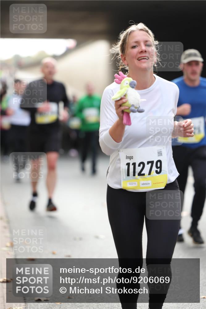 05.10.2025 - 20. swb-Marathon Bremen Michael Strokosch http://msf.ph/oto/9206069 05.10.2025 10:46:05 Laufen 11279, 02215 meine-sportfotos.de