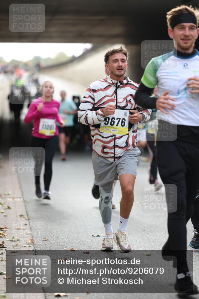 05.10.2025 - 20. swb-Marathon Bremen Michael Strokosch http://msf.ph/oto/9206079 05.10.2025 10:46:10 Laufen 1106, 9676, 01922 meine-sportfotos.de