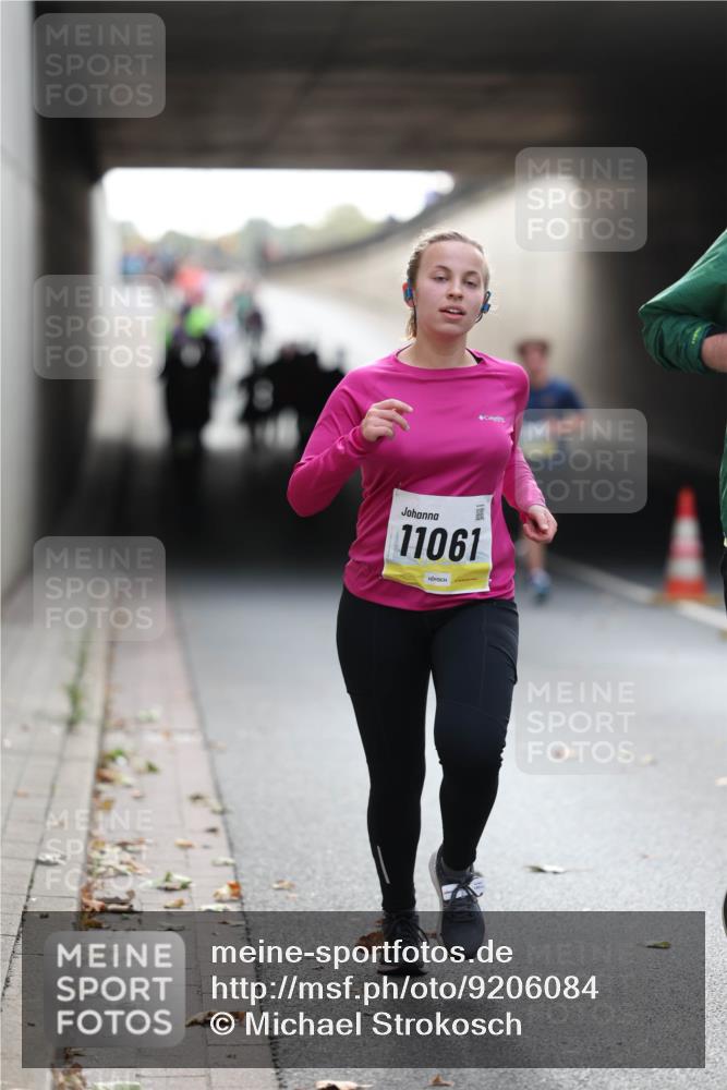 05.10.2025 - 20. swb-Marathon Bremen Michael Strokosch http://msf.ph/oto/9206084 05.10.2025 10:46:12 Laufen 11061 meine-sportfotos.de
