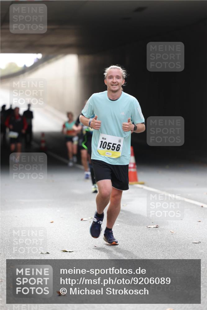 05.10.2025 - 20. swb-Marathon Bremen Michael Strokosch http://msf.ph/oto/9206089 05.10.2025 10:46:15 Laufen 10556 meine-sportfotos.de