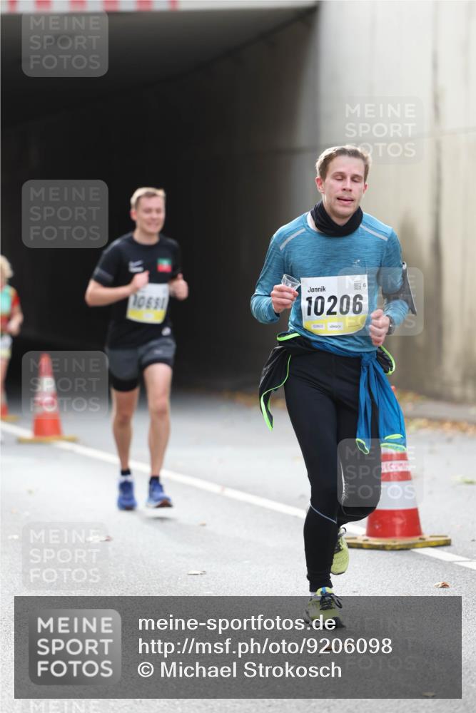 05.10.2025 - 20. swb-Marathon Bremen Michael Strokosch http://msf.ph/oto/9206098 05.10.2025 10:46:19 Laufen 065, 10206, 02603 meine-sportfotos.de