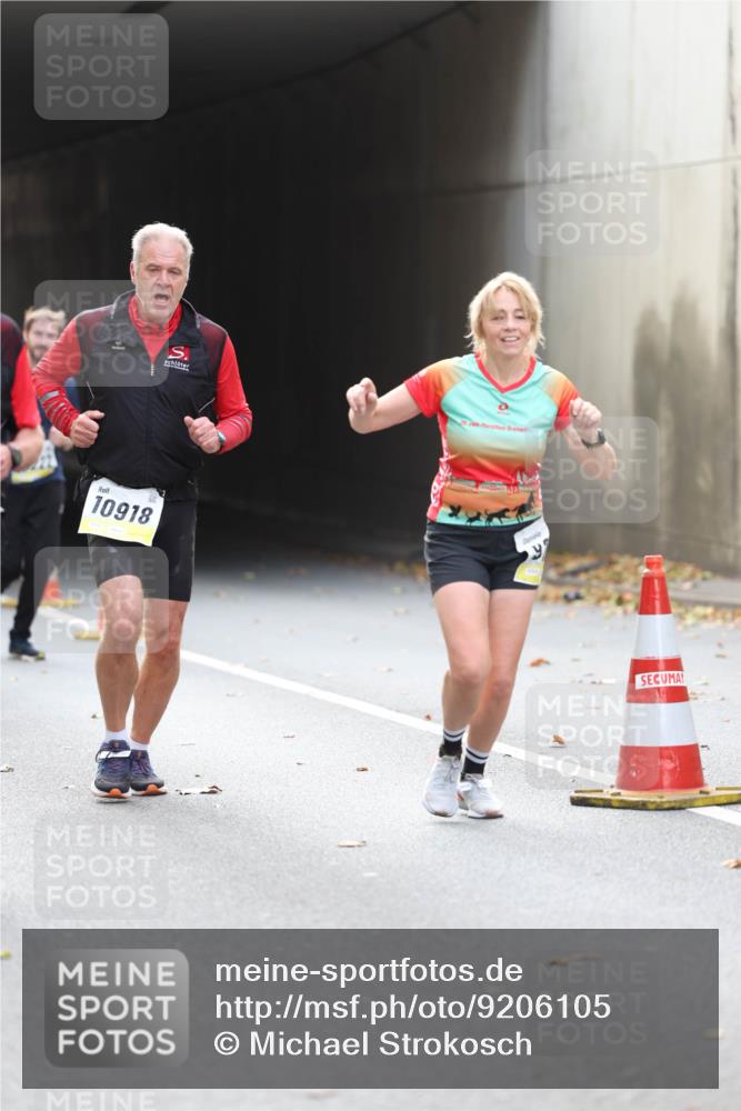 05.10.2025 - 20. swb-Marathon Bremen Michael Strokosch http://msf.ph/oto/9206105 05.10.2025 10:46:23 Laufen 10918 meine-sportfotos.de