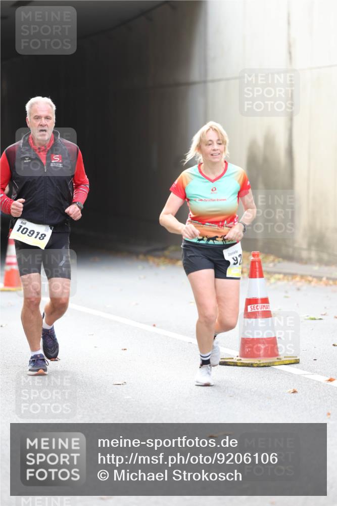 05.10.2025 - 20. swb-Marathon Bremen Michael Strokosch http://msf.ph/oto/9206106 05.10.2025 10:46:23 Laufen 10918, 97 meine-sportfotos.de