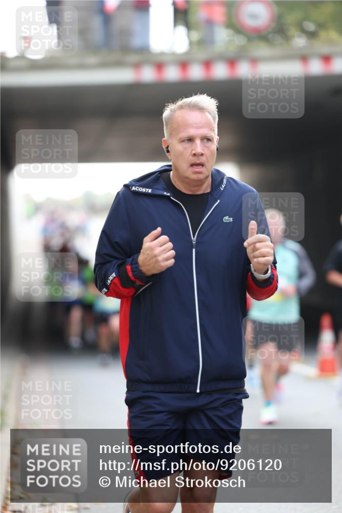 05.10.2025 - 20. swb-Marathon Bremen Michael Strokosch http://msf.ph/oto/9206120 05.10.2025 10:46:28 Laufen  meine-sportfotos.de