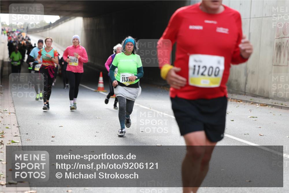 05.10.2025 - 20. swb-Marathon Bremen Michael Strokosch http://msf.ph/oto/9206121 05.10.2025 10:58:08 Laufen 409, 102, 1137, 11200, 00 meine-sportfotos.de