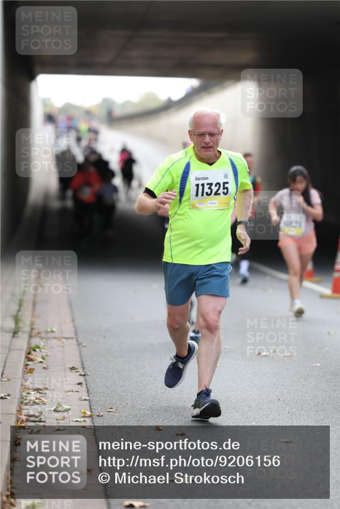 05.10.2025 - 20. swb-Marathon Bremen Michael Strokosch http://msf.ph/oto/9206156 05.10.2025 10:46:40 Laufen 11325 meine-sportfotos.de