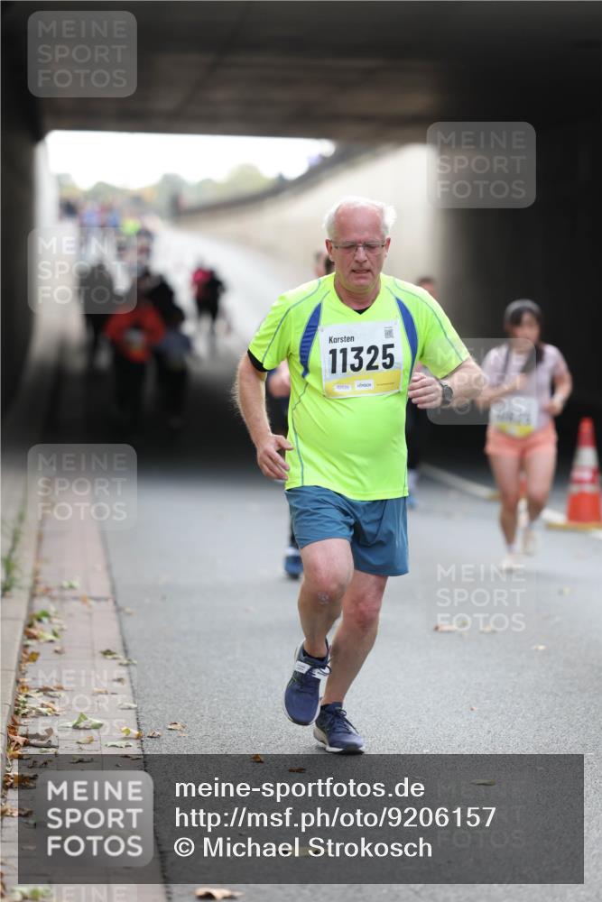 05.10.2025 - 20. swb-Marathon Bremen Michael Strokosch http://msf.ph/oto/9206157 05.10.2025 10:46:40 Laufen 11325, 02035 meine-sportfotos.de