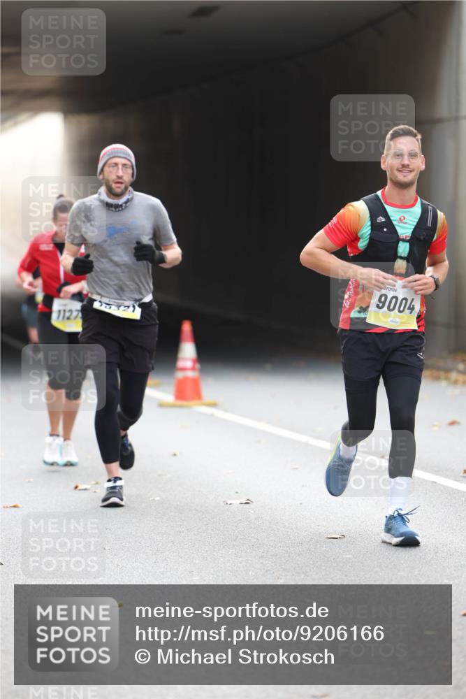 05.10.2025 - 20. swb-Marathon Bremen Michael Strokosch http://msf.ph/oto/9206166 05.10.2025 10:46:45 Laufen 1127, 9004 meine-sportfotos.de
