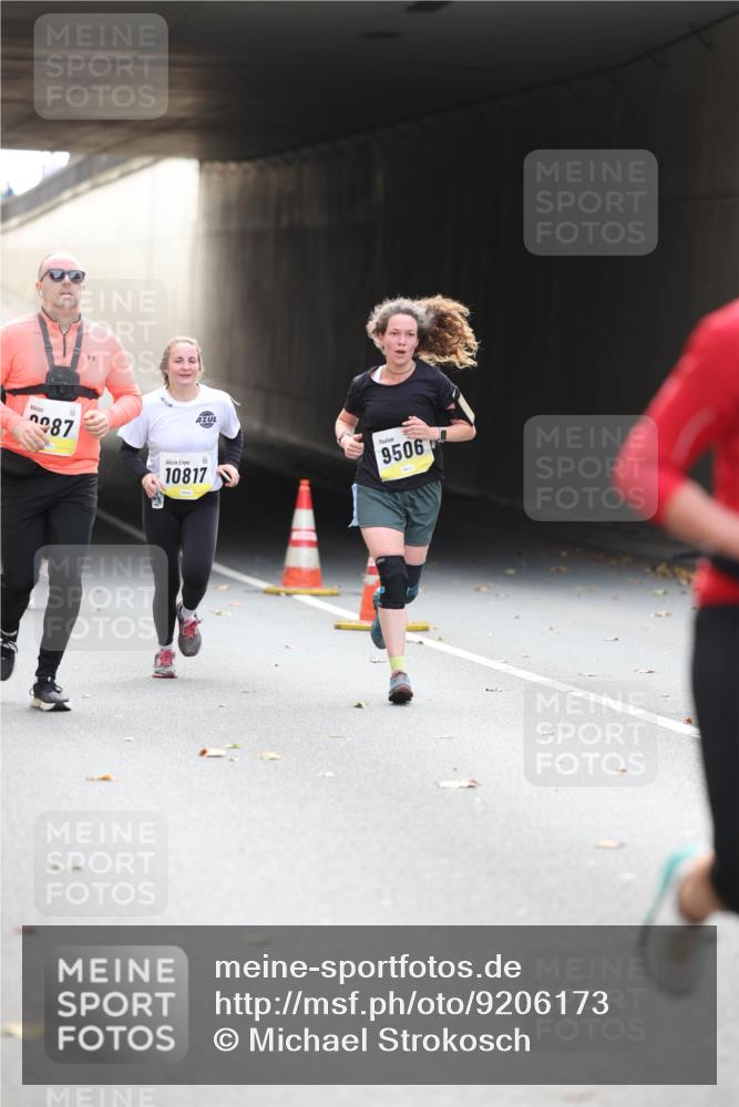 05.10.2025 - 20. swb-Marathon Bremen Michael Strokosch http://msf.ph/oto/9206173 05.10.2025 10:46:48 Laufen 087, 10817, 9506 meine-sportfotos.de