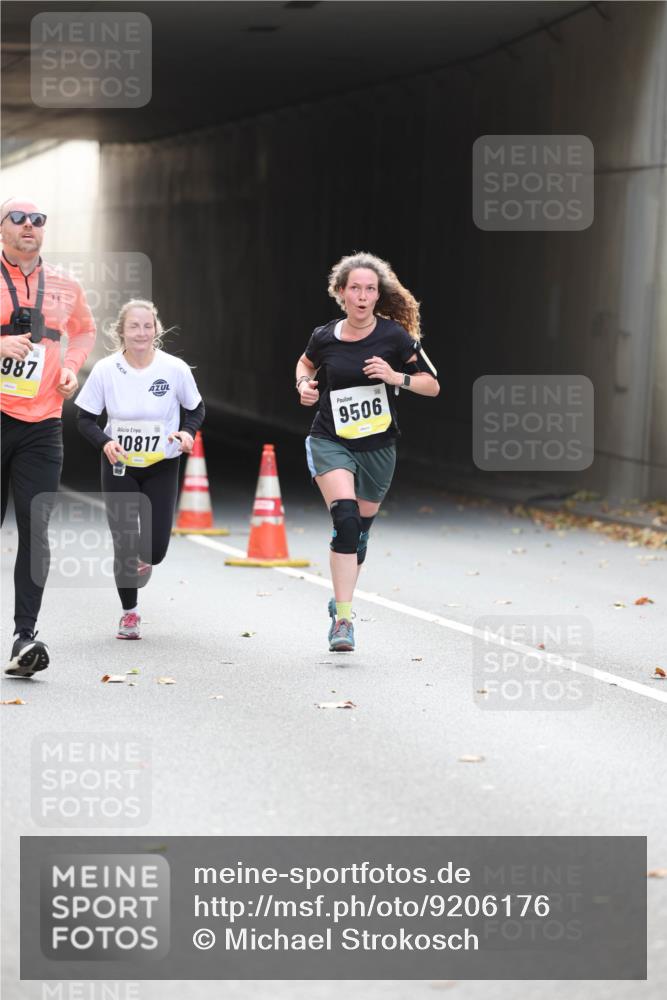 05.10.2025 - 20. swb-Marathon Bremen Michael Strokosch http://msf.ph/oto/9206176 05.10.2025 10:46:49 Laufen 987, 0817, 9506 meine-sportfotos.de