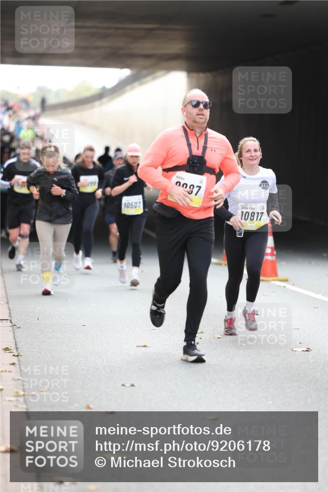 05.10.2025 - 20. swb-Marathon Bremen Michael Strokosch http://msf.ph/oto/9206178 05.10.2025 10:46:50 Laufen 10507, 0097, 10817 meine-sportfotos.de
