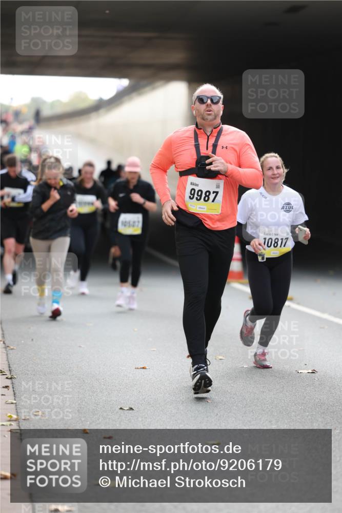 05.10.2025 - 20. swb-Marathon Bremen Michael Strokosch http://msf.ph/oto/9206179 05.10.2025 10:46:50 Laufen 9987, 2016, 10817 meine-sportfotos.de
