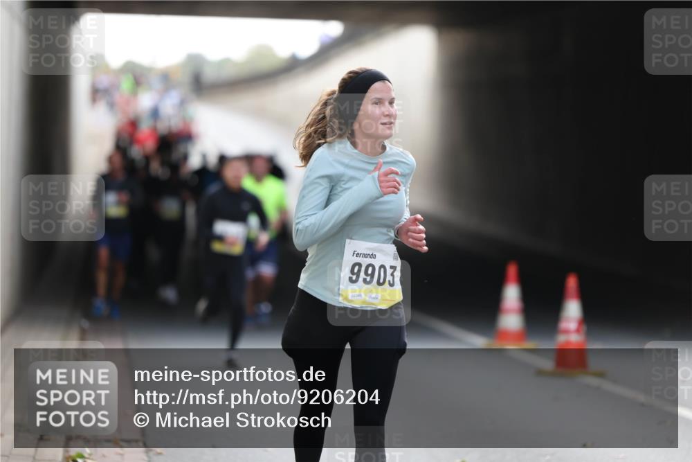 05.10.2025 - 20. swb-Marathon Bremen Michael Strokosch http://msf.ph/oto/9206204 05.10.2025 10:47:09 Laufen 9903, 02346 meine-sportfotos.de