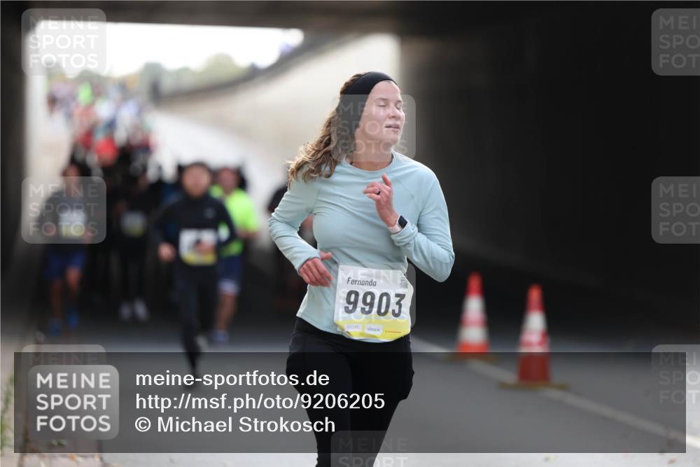 05.10.2025 - 20. swb-Marathon Bremen Michael Strokosch http://msf.ph/oto/9206205 05.10.2025 10:47:09 Laufen 9903, 02346 meine-sportfotos.de
