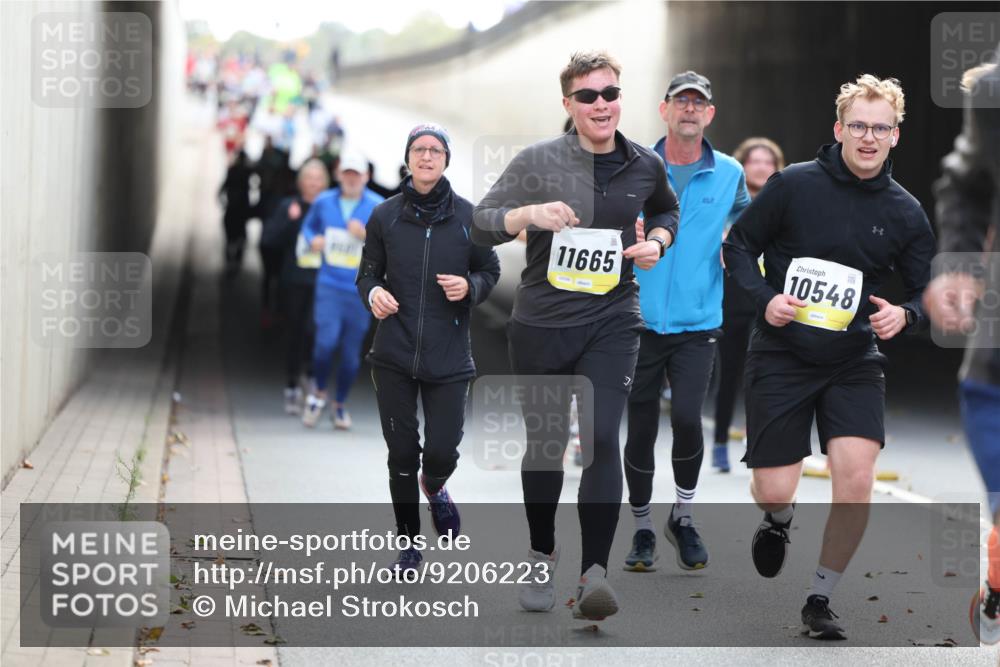 05.10.2025 - 20. swb-Marathon Bremen Michael Strokosch http://msf.ph/oto/9206223 05.10.2025 10:47:18 Laufen 11665, 10548 meine-sportfotos.de