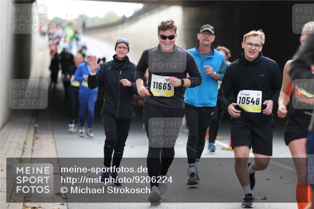 05.10.2025 - 20. swb-Marathon Bremen Michael Strokosch http://msf.ph/oto/9206224 05.10.2025 10:47:18 Laufen 11665, 10548 meine-sportfotos.de