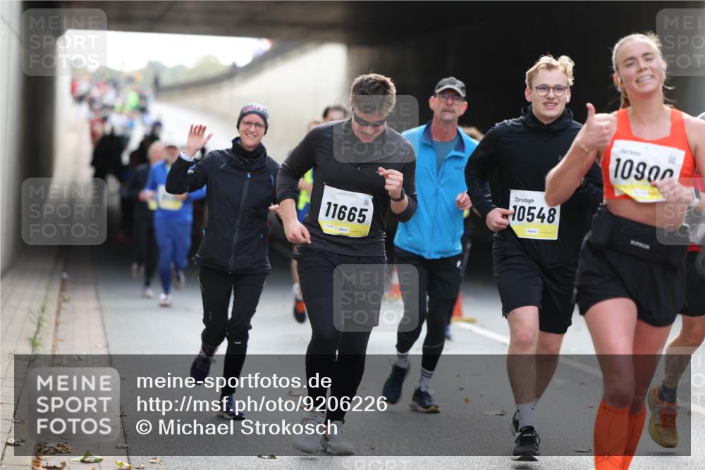 05.10.2025 - 20. swb-Marathon Bremen Michael Strokosch http://msf.ph/oto/9206226 05.10.2025 10:47:19 Laufen 11665, 10548, 10900 meine-sportfotos.de