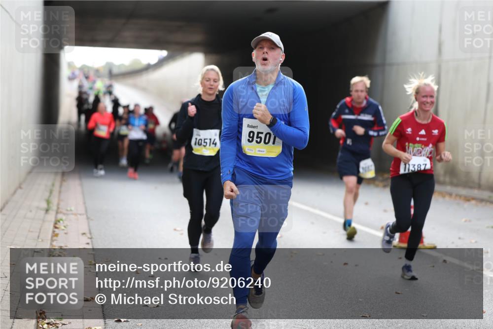 05.10.2025 - 20. swb-Marathon Bremen Michael Strokosch http://msf.ph/oto/9206240 05.10.2025 10:47:25 Laufen 10514, 950, 02203, 11387 meine-sportfotos.de