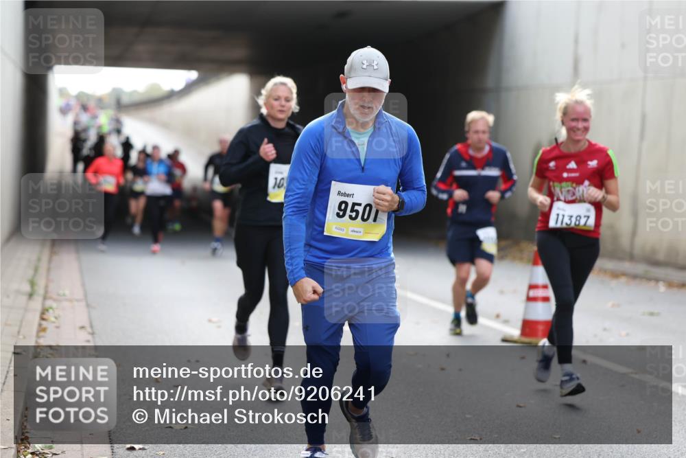 05.10.2025 - 20. swb-Marathon Bremen Michael Strokosch http://msf.ph/oto/9206241 05.10.2025 10:47:25 Laufen 10, 9501, 02203, 11387 meine-sportfotos.de
