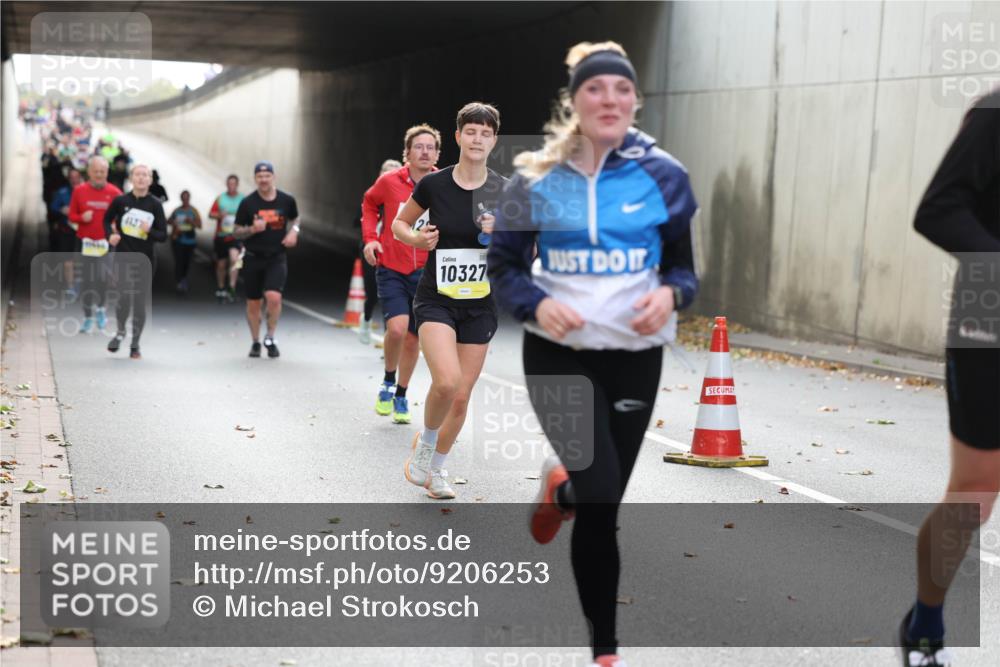 05.10.2025 - 20. swb-Marathon Bremen Michael Strokosch http://msf.ph/oto/9206253 05.10.2025 10:47:32 Laufen 4137, 10327 meine-sportfotos.de
