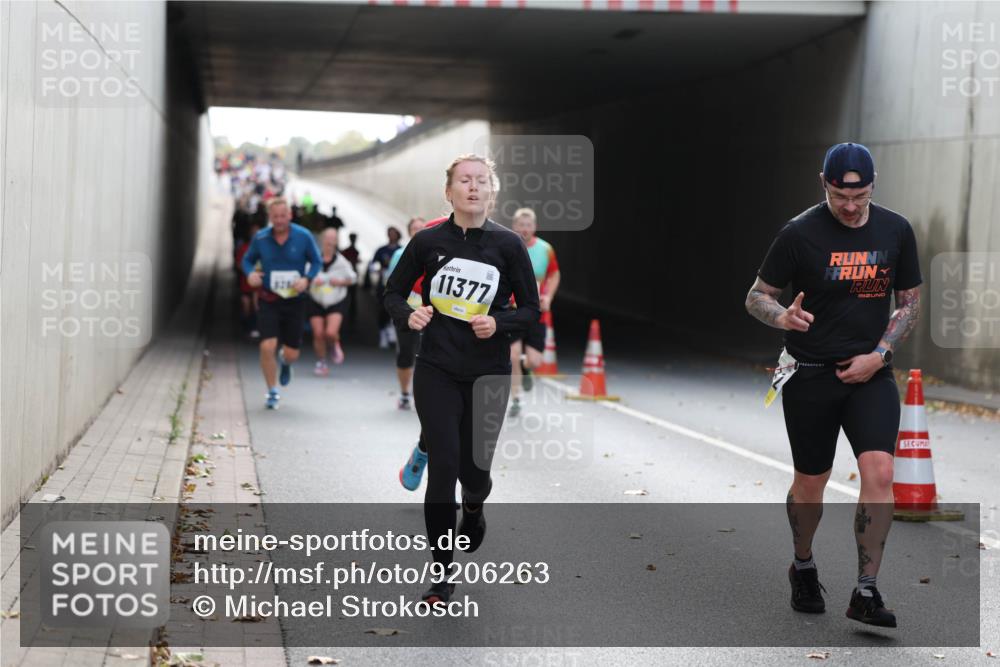 05.10.2025 - 20. swb-Marathon Bremen Michael Strokosch http://msf.ph/oto/9206263 05.10.2025 10:47:36 Laufen 11377 meine-sportfotos.de