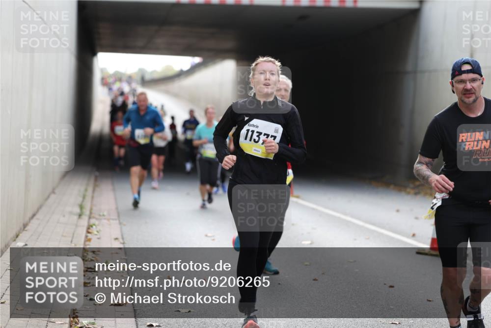 05.10.2025 - 20. swb-Marathon Bremen Michael Strokosch http://msf.ph/oto/9206265 05.10.2025 10:47:37 Laufen 11377 meine-sportfotos.de