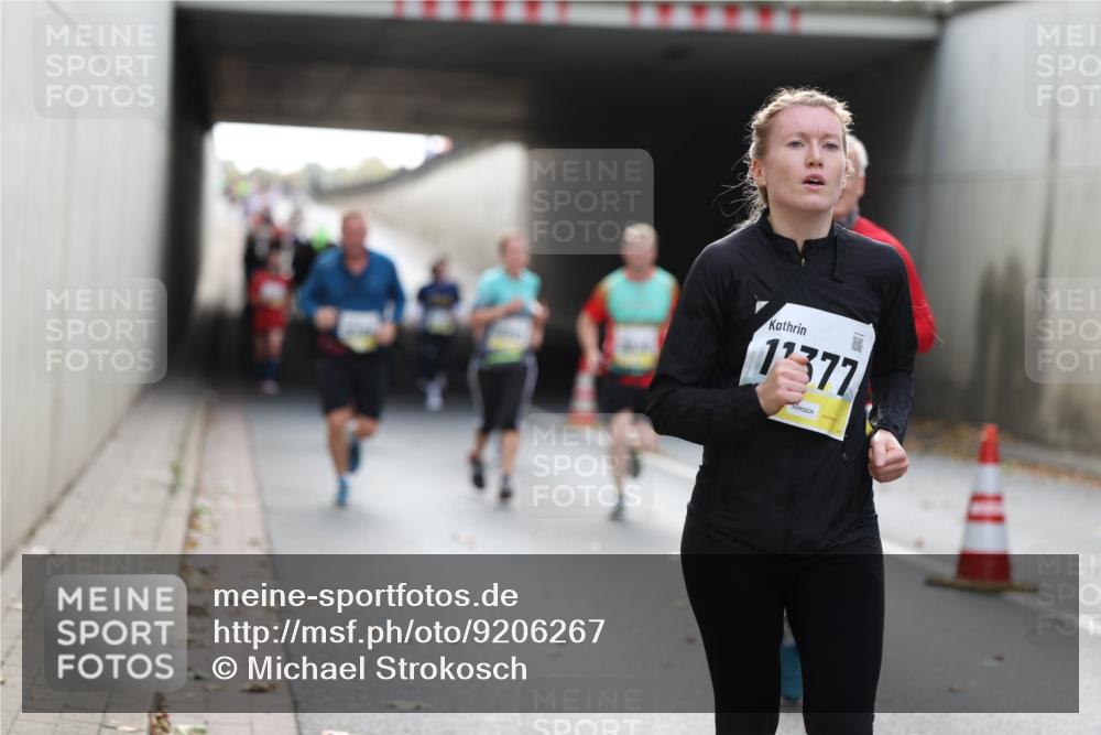 05.10.2025 - 20. swb-Marathon Bremen Michael Strokosch http://msf.ph/oto/9206267 05.10.2025 10:47:38 Laufen 17377 meine-sportfotos.de