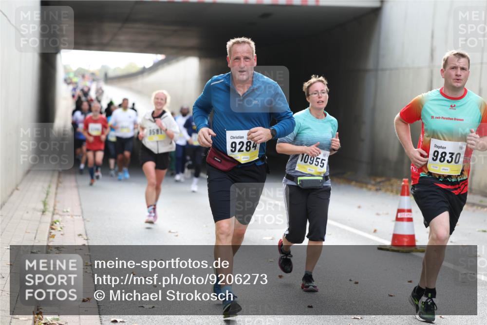 05.10.2025 - 20. swb-Marathon Bremen Michael Strokosch http://msf.ph/oto/9206273 05.10.2025 10:47:40 Laufen 1581, 9284, 10955, 20, 25, 23, 9830, 02245 meine-sportfotos.de