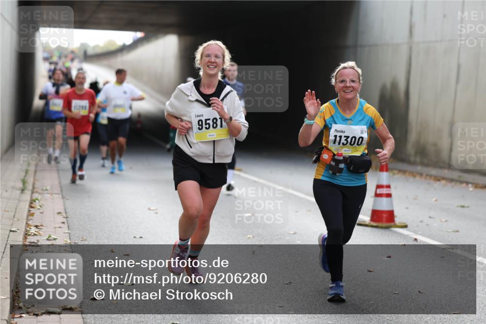 05.10.2025 - 20. swb-Marathon Bremen Michael Strokosch http://msf.ph/oto/9206280 05.10.2025 10:47:43 Laufen 9581, 11300 meine-sportfotos.de