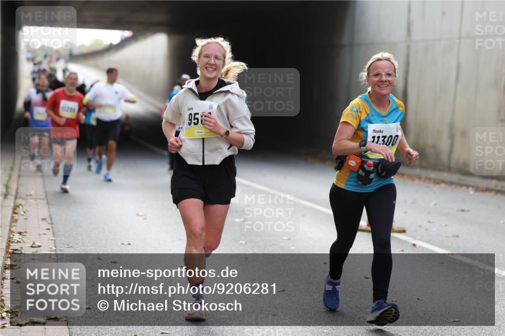 05.10.2025 - 20. swb-Marathon Bremen Michael Strokosch http://msf.ph/oto/9206281 05.10.2025 10:47:43 Laufen 95, 11, 300 meine-sportfotos.de