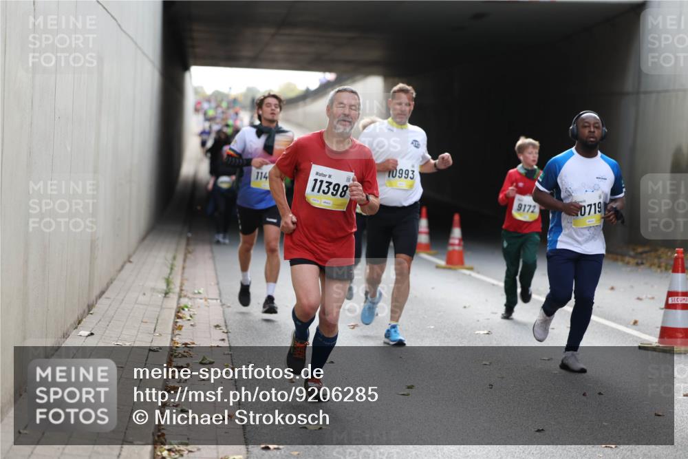 05.10.2025 - 20. swb-Marathon Bremen Michael Strokosch http://msf.ph/oto/9206285 05.10.2025 10:47:46 Laufen 114, 11398, 10993, 9172, 0719 meine-sportfotos.de