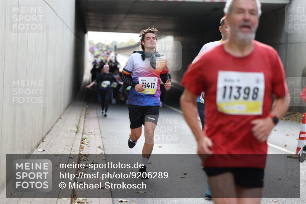 05.10.2025 - 20. swb-Marathon Bremen Michael Strokosch http://msf.ph/oto/9206289 05.10.2025 10:47:47 Laufen 7411, 10, 11398 meine-sportfotos.de