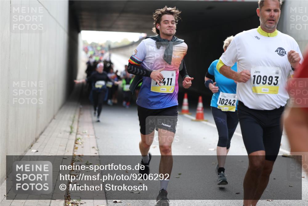 05.10.2025 - 20. swb-Marathon Bremen Michael Strokosch http://msf.ph/oto/9206292 05.10.2025 10:47:48 Laufen 411, 10242, 10993 meine-sportfotos.de
