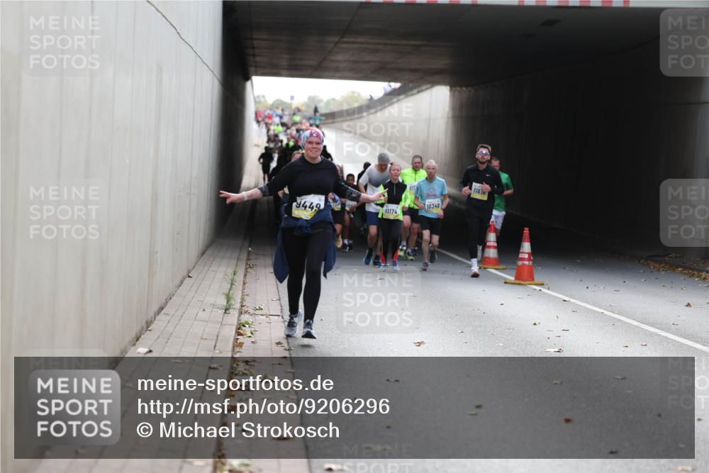 05.10.2025 - 20. swb-Marathon Bremen Michael Strokosch http://msf.ph/oto/9206296 05.10.2025 10:47:51 Laufen 116, 10349, 9449, 11174 meine-sportfotos.de