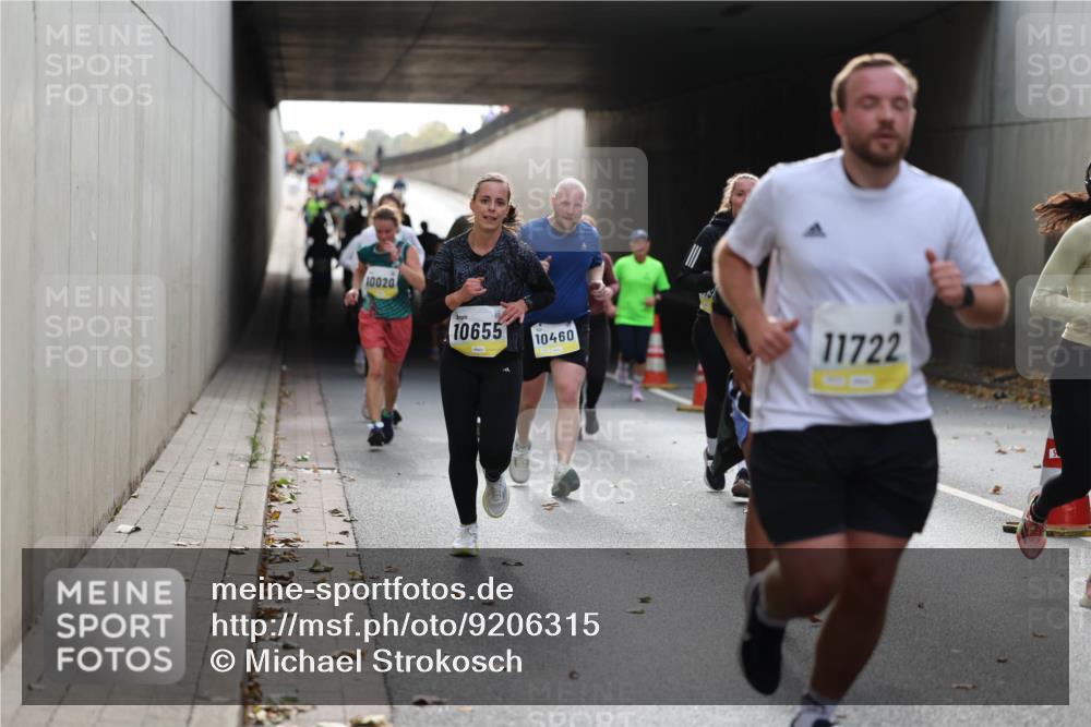 05.10.2025 - 20. swb-Marathon Bremen Michael Strokosch http://msf.ph/oto/9206315 05.10.2025 10:48:00 Laufen 10020, 10655, 10460, 11722 meine-sportfotos.de