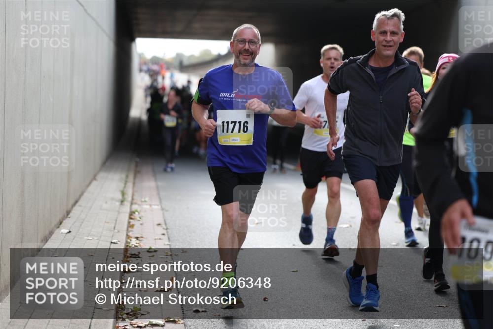 05.10.2025 - 20. swb-Marathon Bremen Michael Strokosch http://msf.ph/oto/9206348 05.10.2025 10:48:13 Laufen 11716, 109 meine-sportfotos.de