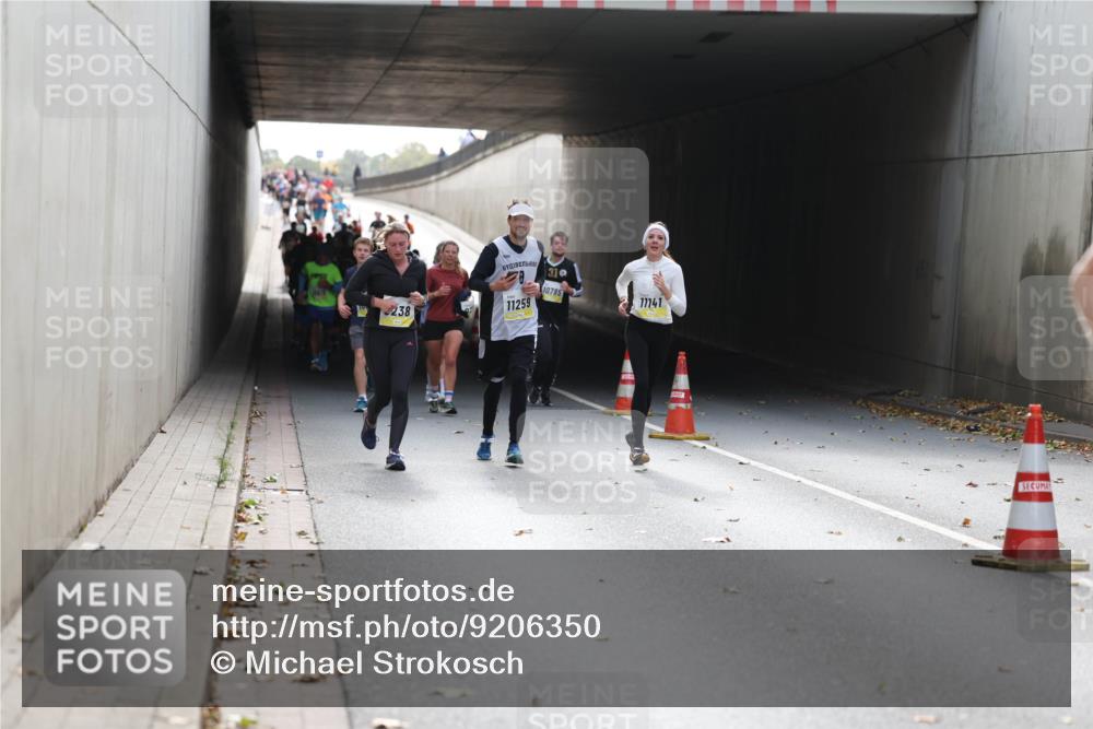 05.10.2025 - 20. swb-Marathon Bremen Michael Strokosch http://msf.ph/oto/9206350 05.10.2025 10:48:15 Laufen 238, 11259, 3, 10785, 17741 meine-sportfotos.de