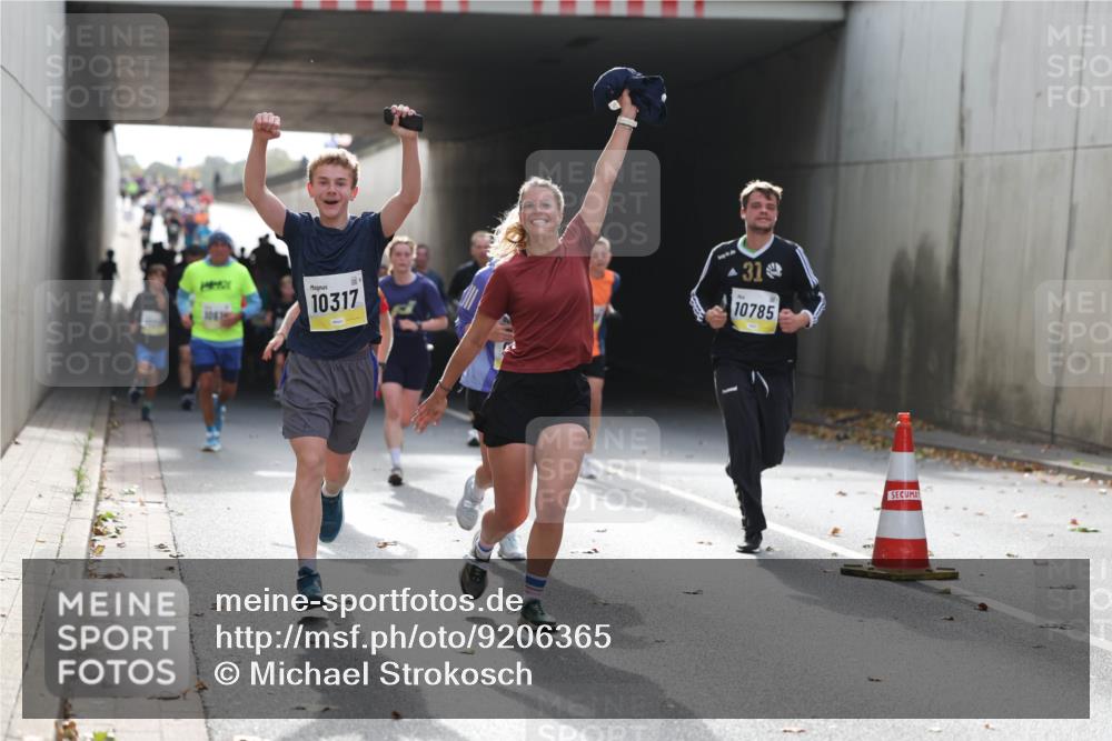 05.10.2025 - 20. swb-Marathon Bremen Michael Strokosch http://msf.ph/oto/9206365 05.10.2025 10:48:21 Laufen 10317, 31, 10785 meine-sportfotos.de