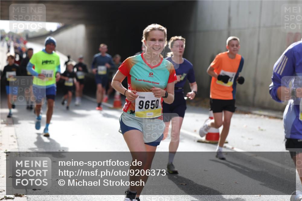 05.10.2025 - 20. swb-Marathon Bremen Michael Strokosch http://msf.ph/oto/9206373 05.10.2025 10:48:24 Laufen 20, 25, 9650 meine-sportfotos.de