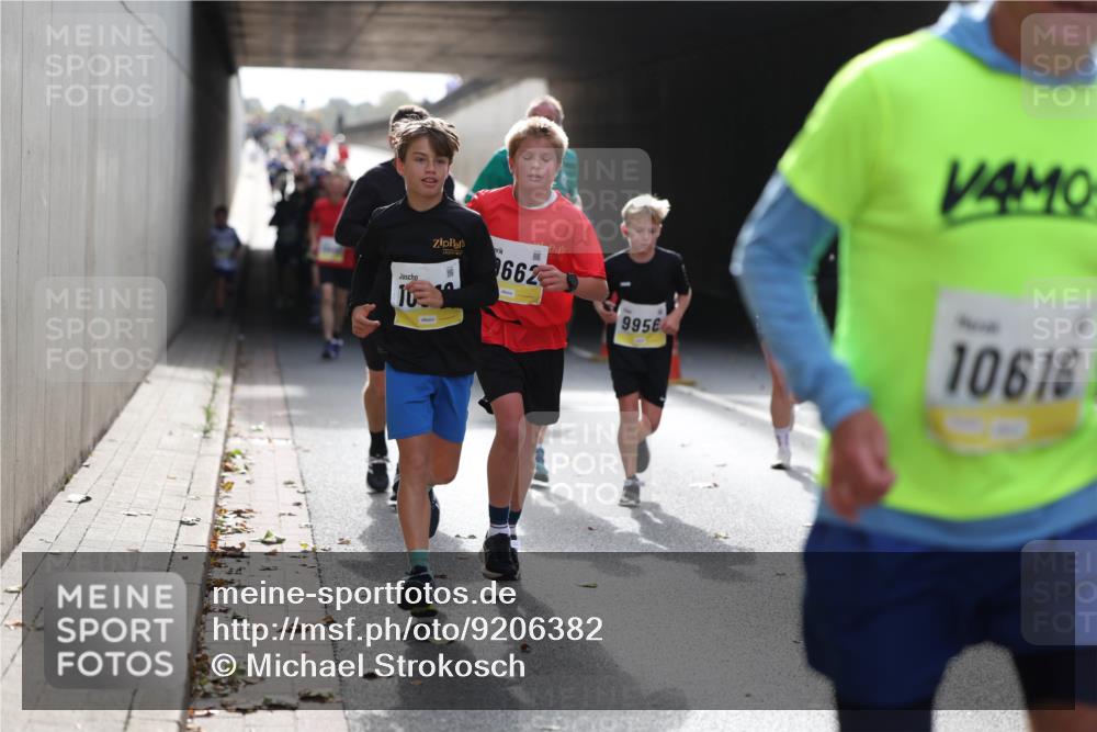 05.10.2025 - 20. swb-Marathon Bremen Michael Strokosch http://msf.ph/oto/9206382 05.10.2025 10:48:28 Laufen 10, 662, 9956, 10616 meine-sportfotos.de