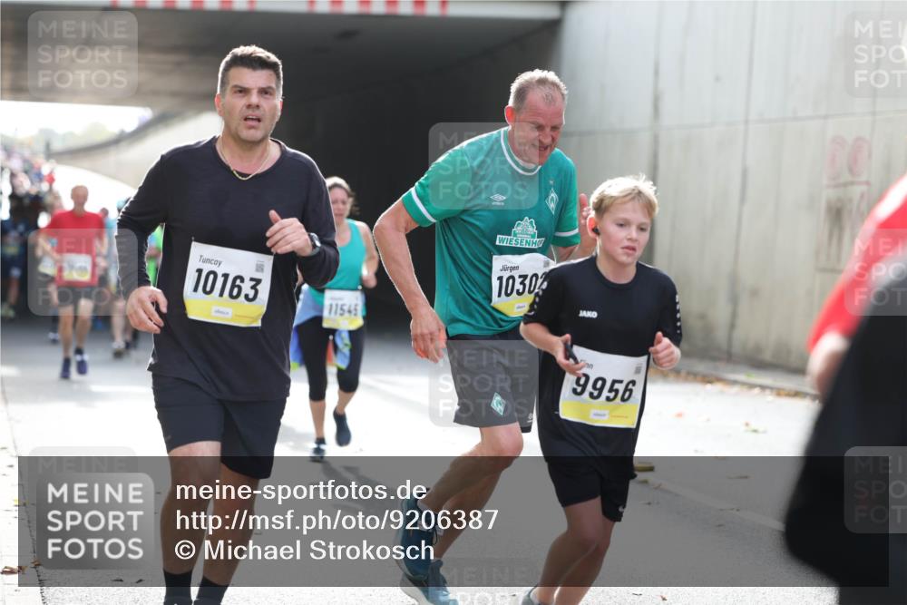 05.10.2025 - 20. swb-Marathon Bremen Michael Strokosch http://msf.ph/oto/9206387 05.10.2025 10:48:30 Laufen 10163, 11546, 1030, 9956 meine-sportfotos.de