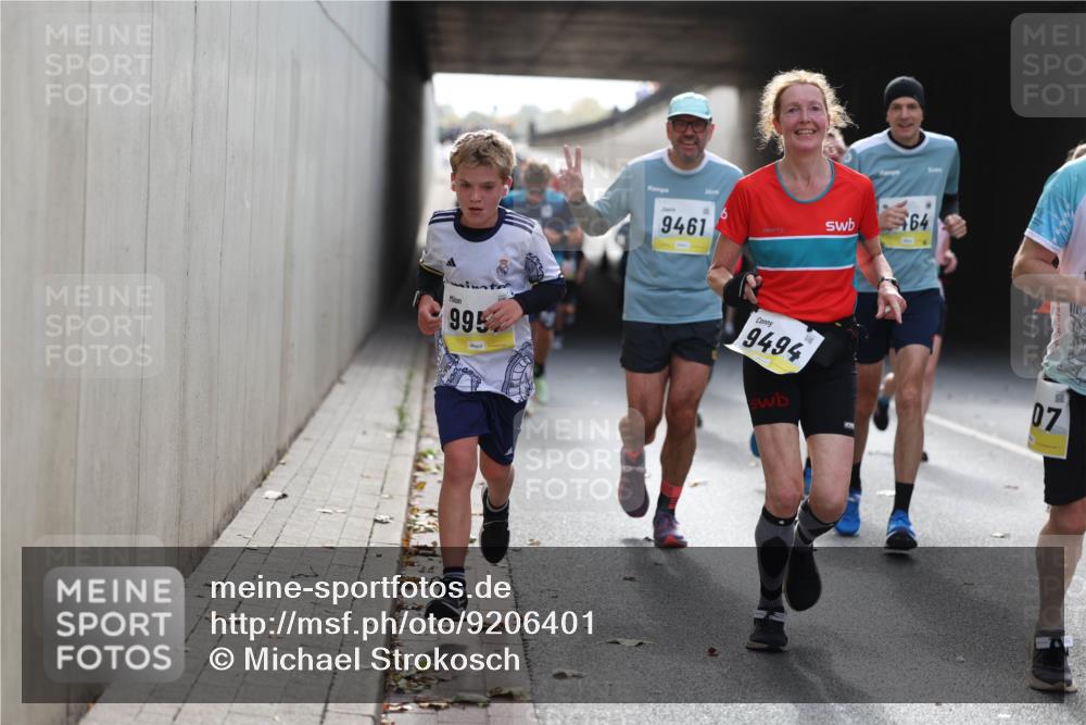 05.10.2025 - 20. swb-Marathon Bremen Michael Strokosch http://msf.ph/oto/9206401 05.10.2025 10:48:37 Laufen 995, 9461, 64, 9494, 07 meine-sportfotos.de