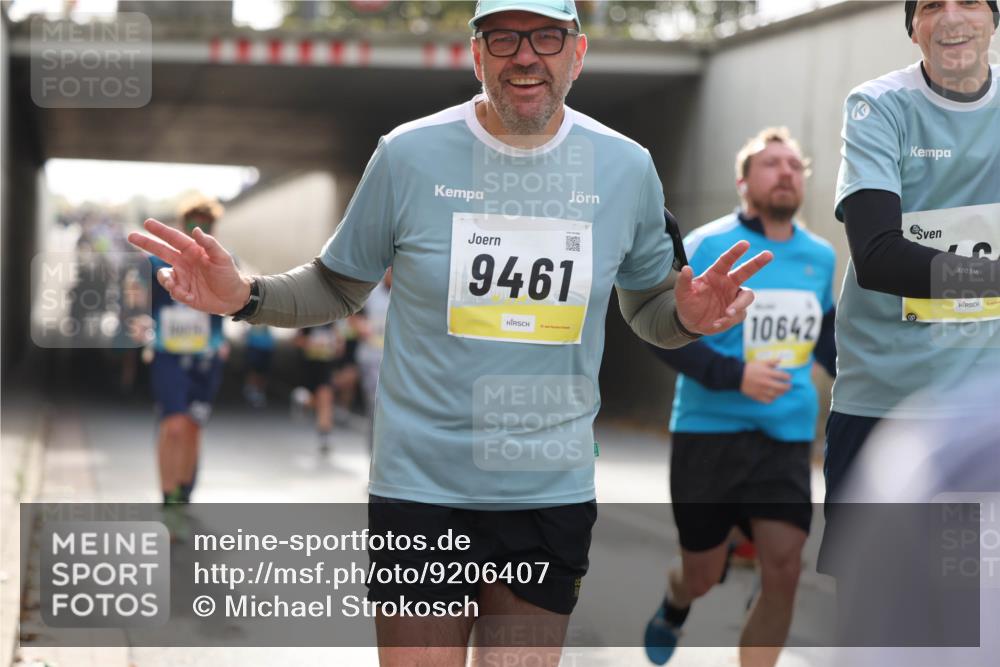 05.10.2025 - 20. swb-Marathon Bremen Michael Strokosch http://msf.ph/oto/9206407 05.10.2025 10:48:39 Laufen 9461, 10642 meine-sportfotos.de