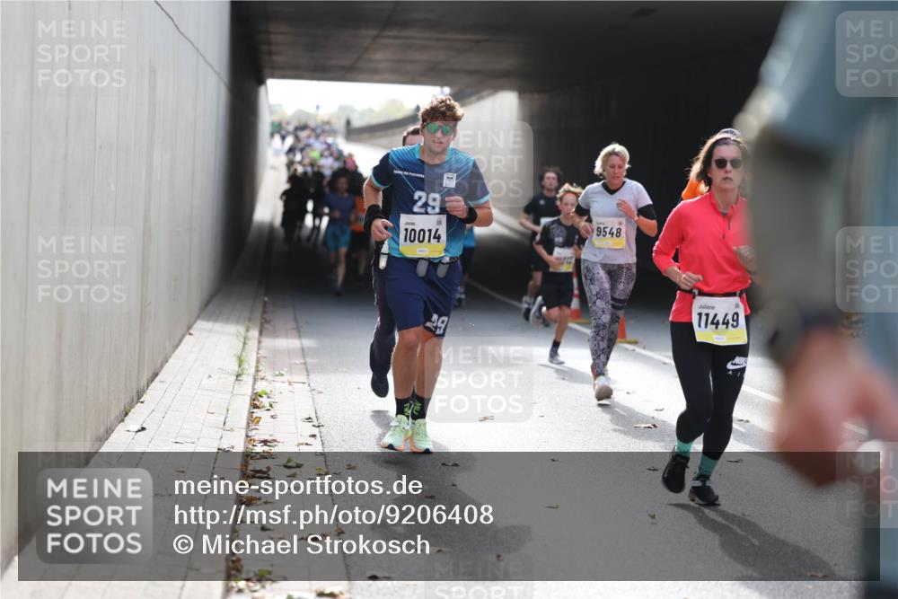 05.10.2025 - 20. swb-Marathon Bremen Michael Strokosch http://msf.ph/oto/9206408 05.10.2025 10:48:40 Laufen 29, 10014, 9548, 11449 meine-sportfotos.de