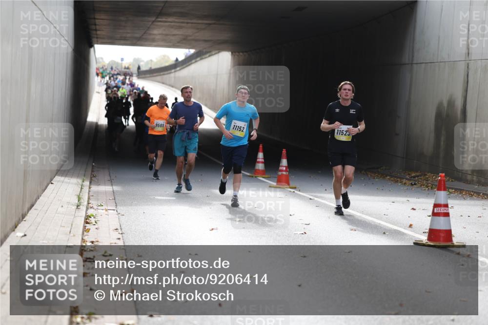 05.10.2025 - 20. swb-Marathon Bremen Michael Strokosch http://msf.ph/oto/9206414 05.10.2025 10:48:44 Laufen 9569, 11152, 11523 meine-sportfotos.de