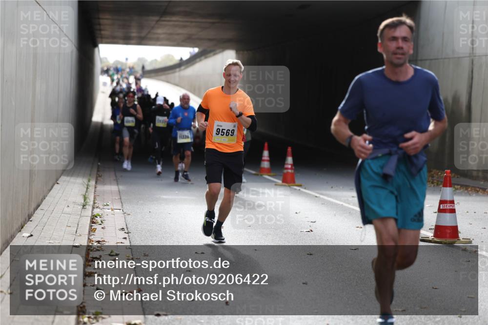 05.10.2025 - 20. swb-Marathon Bremen Michael Strokosch http://msf.ph/oto/9206422 05.10.2025 10:48:49 Laufen 11336, 9569 meine-sportfotos.de