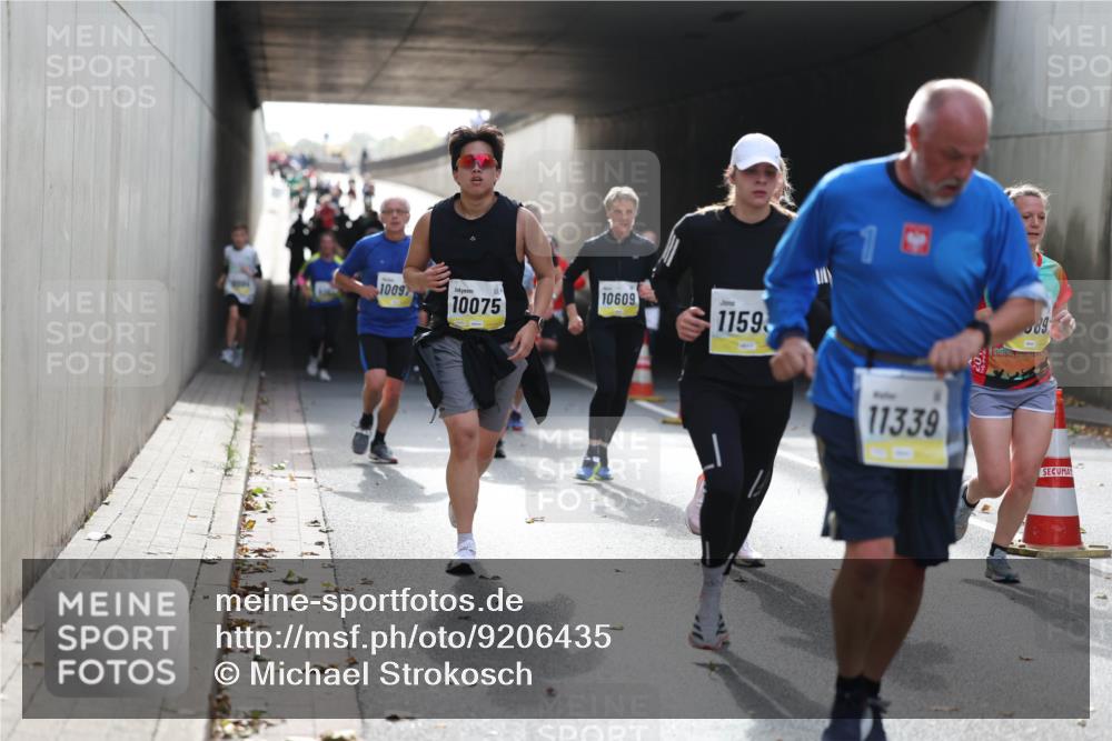 05.10.2025 - 20. swb-Marathon Bremen Michael Strokosch http://msf.ph/oto/9206435 05.10.2025 10:48:55 Laufen 1009, 10075, 10609, 1159, 11339, 89 meine-sportfotos.de