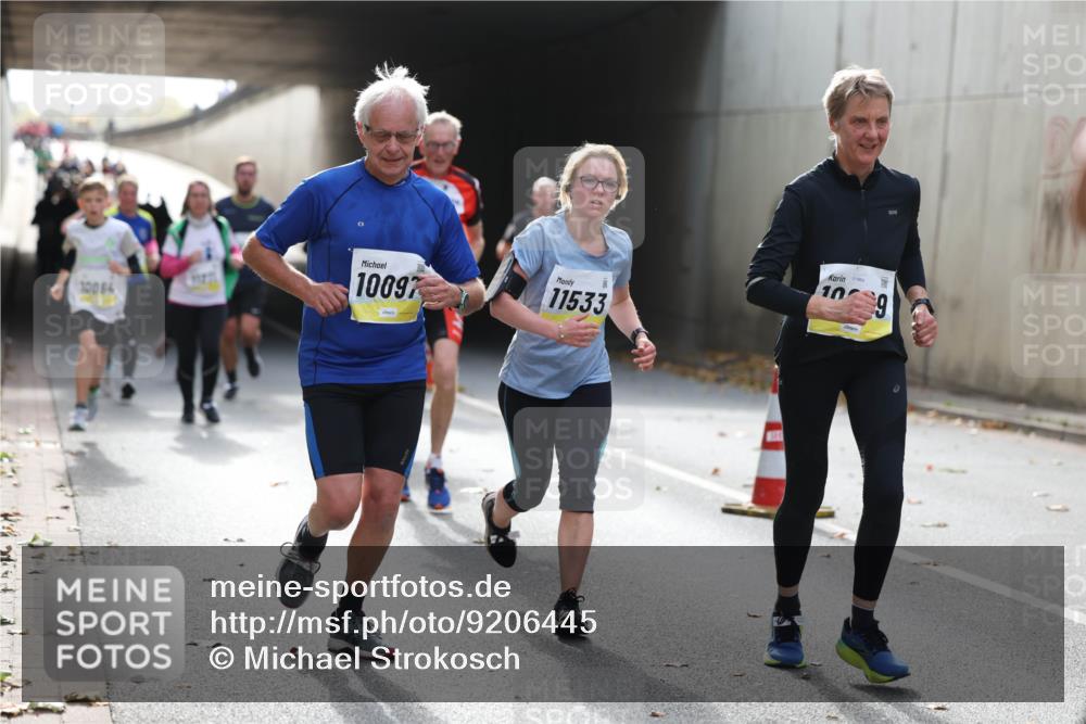 05.10.2025 - 20. swb-Marathon Bremen Michael Strokosch http://msf.ph/oto/9206445 05.10.2025 10:48:58 Laufen 10064, 10097, 11533, 1969, 10 meine-sportfotos.de