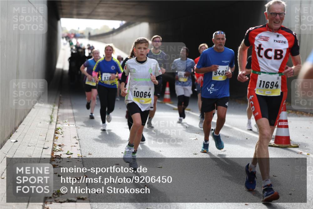 05.10.2025 - 20. swb-Marathon Bremen Michael Strokosch http://msf.ph/oto/9206450 05.10.2025 10:49:00 Laufen 936, 10064, 9407, 30534, 11694 meine-sportfotos.de
